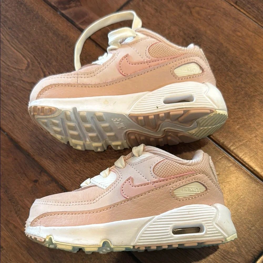 Nike Kids Pink Airmax Sneakers GUC 6c - Picture 7 of 8